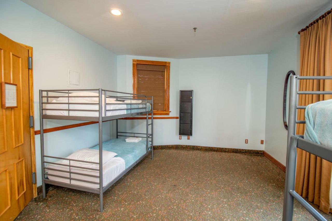 Hotel The Historic Blue Moon - Nyc 4*
