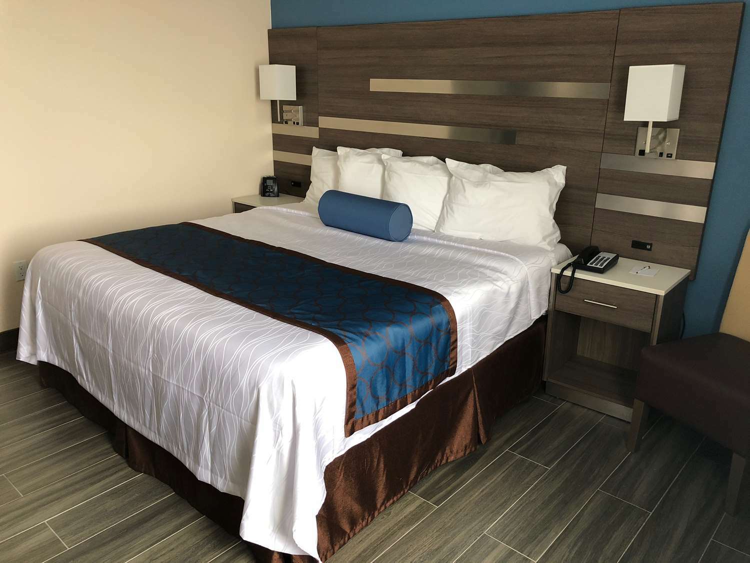 Western Stadium Hotel