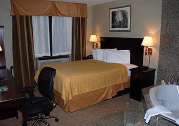 Quality Jamaica Airtrain Hotel New York